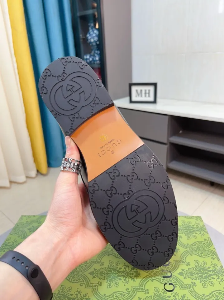 Men's shoes 💰500🌹🌹Niuli [GUCCI Gucci] A new style of formal men's leather shoes is coming~ The original quality upper is made of patent leather imported from Italy, the leather is soft and delicate, comfortable and soft first-layer cowhide lining, rubber wear-resistant outsole, the shoe shape is dignified and domineering, and the luxury charm cannot be concealed! The natural and free nouveau riche leads the trend. Code number: 38-44